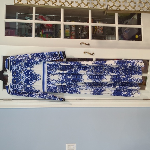 Blue And White Long Sleeve Maxi Dress Globus White Blue Floral Print Maxi Dress Blue And White Long Sleeve Maxi Dress Globus White Blue Floral Print Maxi Dress